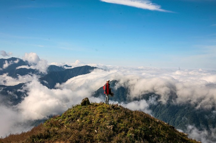 Không chỉ săn mây ở đèo Khau Phạ, đỉnh Tà Chì Nhù cũng có đại dương mây tuyệt đẹp