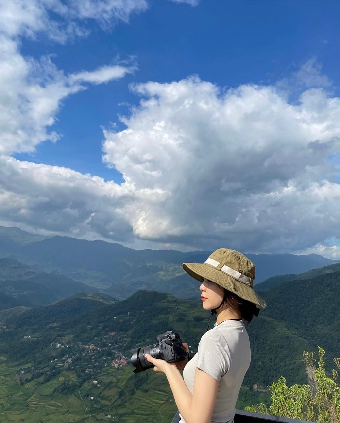 Săn mây ở đèo Khau Phạ và từ đó bạn có thể ghé thăm huyện Mù Cang Chải cùng trên một cung đường