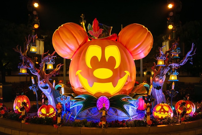 Đón Halloween ở công viên Disneyland Hồng Kông và những điều không thể bỏ lỡ!