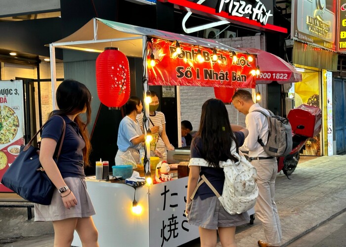 Phố đêm Thảo Điền TP HCM có gì chơi? Khu phố đêm hoạt động từ 19h – 2h sáng 