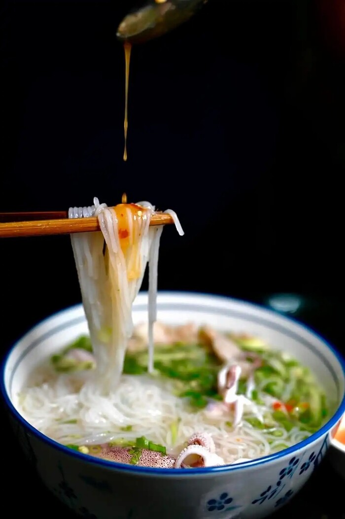 Quán bún quậy ngon nổi tiếng ở Phú Quốc - Bún quậy Hải Ngân