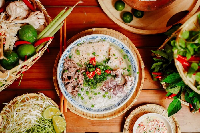 đừng quên tham khảo list quán bún quậy ngon nổi tiếng ở Phú Quốc trước chuyến đi