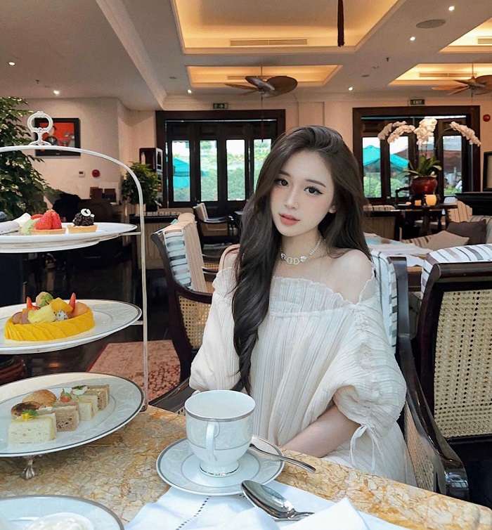 Quán cà phê sang trọng ở Quận Hoàn Kiếm Hà Nội như thế giới châu Âu thế kỷ trước