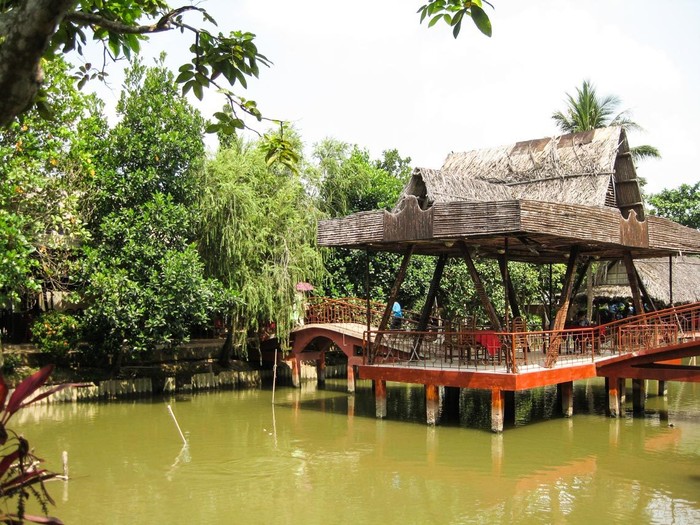 Khu du lịch sinh thái miền tây Cồn Phụng 