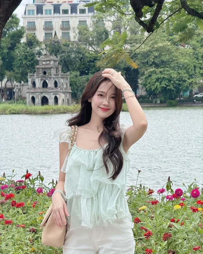 So sánh du lịch Hà Nội và TP Hồ Chí Minh chi tiết - Trải nghiệm tham quan/vui chơi