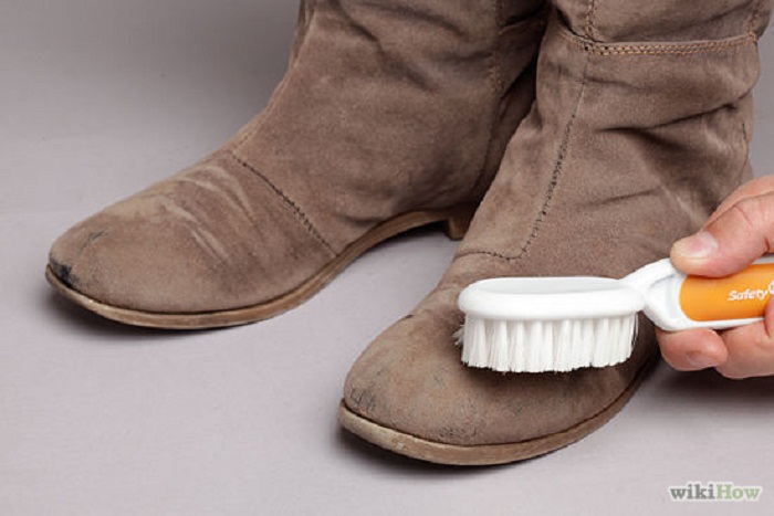 Mách cô nàng lựa chọn giày boot đi tuyết vừa thoải mái vừa sành điệu