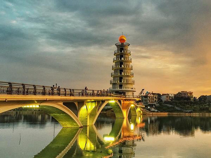 Cầu đi bộ ở Việt Trì, Phú Thọ - Điểm check-in mới của giới trẻ