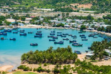 Chiêm ngưỡng vẻ đẹp vịnh Vĩnh Hy, Ninh Thuận - một trong 4 vịnh đẹp nhất Việt Nam