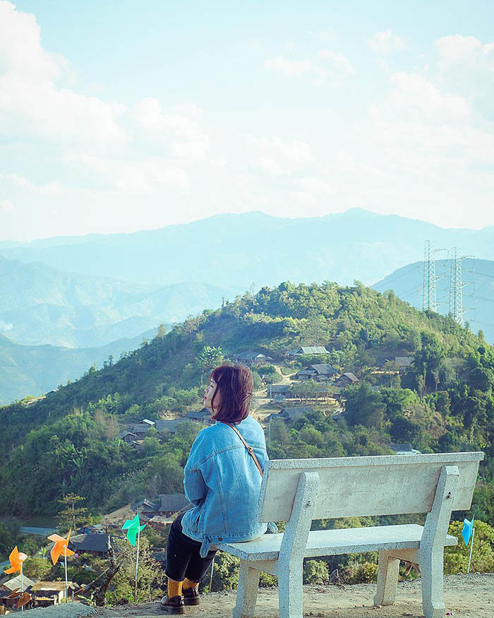 Tầm view cực đẹp từ đỉnh đèo Pha Đin