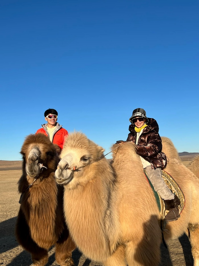 Ca sĩ Uyên Linh du lịch Mông Cổ
