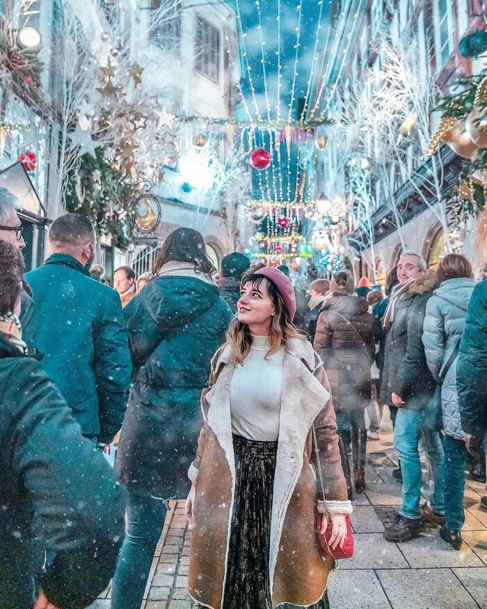 Chìm đắm trong ‘thiên đường ánh sáng’ tại các khu chợ giáng sinh nổi tiếng thế giới