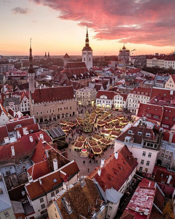 Chìm đắm trong ‘thiên đường ánh sáng’ tại các khu chợ giáng sinh nổi tiếng thế giới