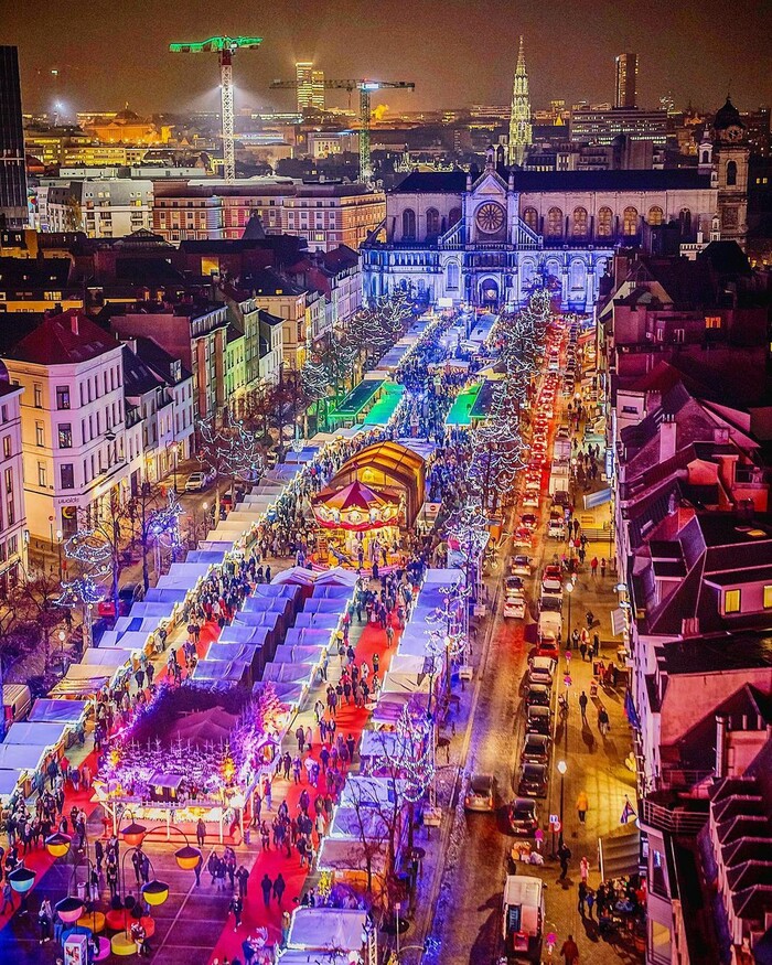 Chìm đắm trong ‘thiên đường ánh sáng’ tại các khu chợ giáng sinh nổi tiếng thế giới