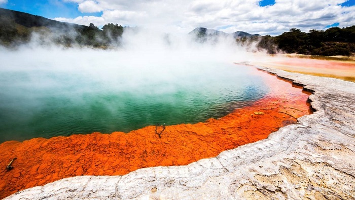 phòng tắm của quỷ ở New Zealand