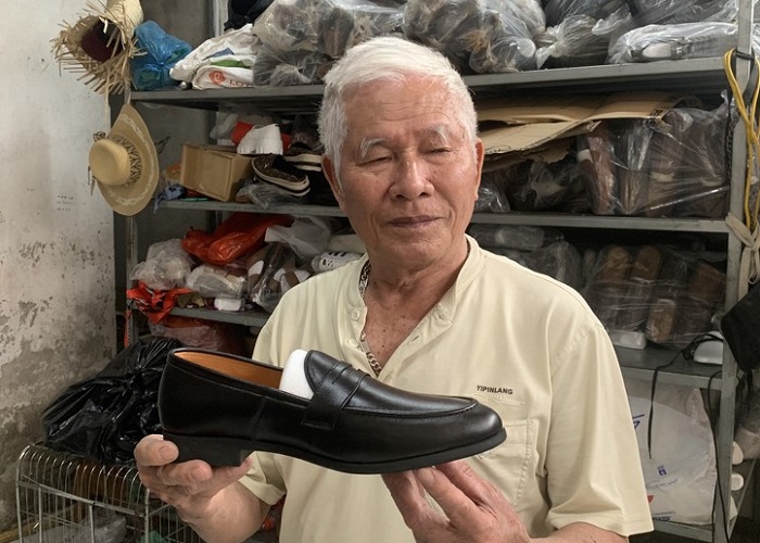 Về ngoại thành Hà Nội khám phá làng nghề giầy da Phú Xuyên hơn 100 năm