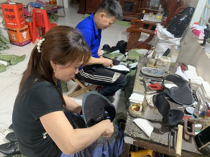 Lịch sử làng nghề giầy da Phú Xuyên trải qua hơn 100 năm tồn tại, phát triển