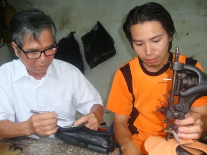 Làng nghề giầy da Phú Xuyên từng có thời gian phát triển mạnh mẽ sau khi đất nước mở cửa