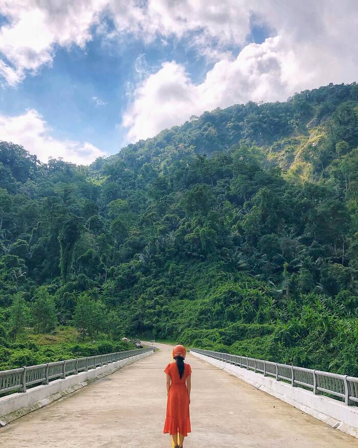 Đi phượt trên cung đường Trường Sơn Đông ngắm nhìn cảnh nũi non hùng vĩ đến mê lòng