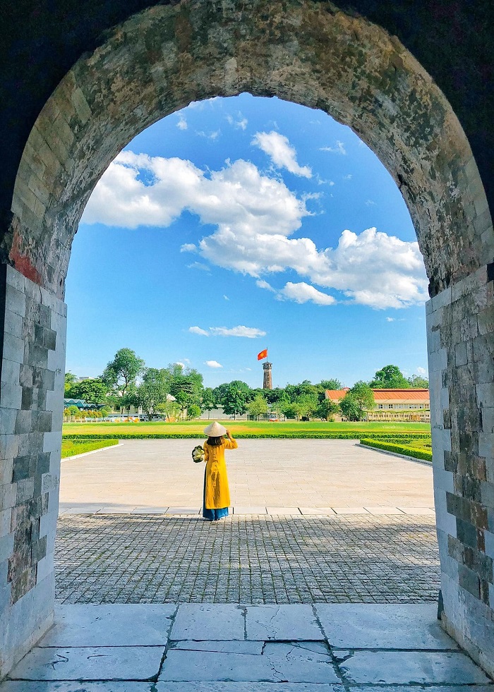 Ngày này, lá cờ đỏ sao vàng lúc nào cũng tung bay phấp phới trên Kỳ đài thuộc di tích Hoàng thành Thăng Long