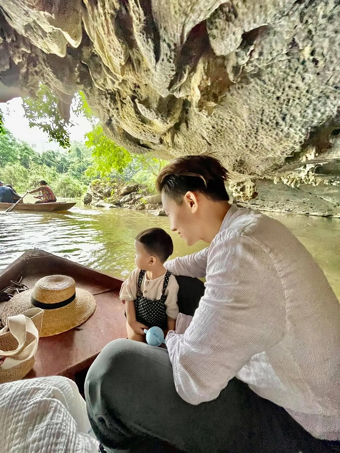 Hang Bụt cũng nằm trong Khu du lịch sinh thái Thung Nham Ninh Bình