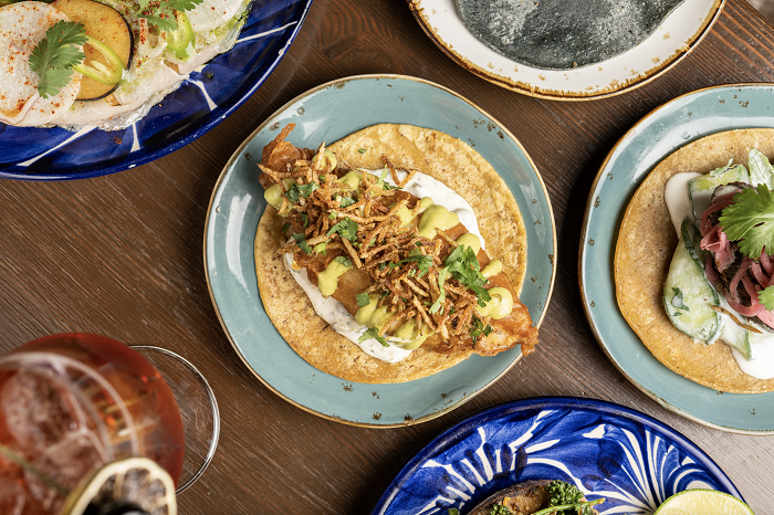 Guerrilla Tacos là nhà hàng Mexico nổi tiếng LA với nguyên liệu và món ăn được chế biến theo mùa