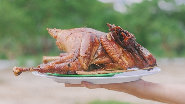 Món gà đốt lá chúc Ô Thum một phần văn hóa của người dân An Giang