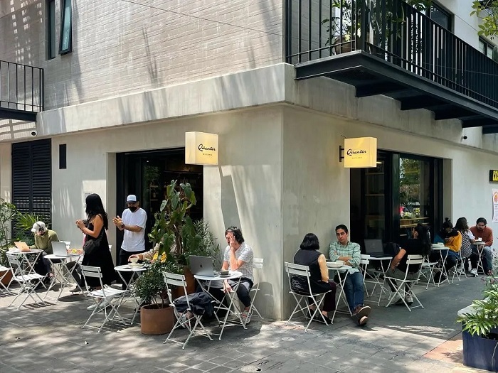 Một trong những gợi ý lịch trình và địa điểm foodtour ở Mexico bạn không thể bỏ lỡ là trải nghiệm văn hóa cà phê tại thành phố