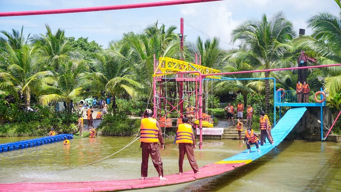 Vui chơi giải trí tại khu du lịch Cồn Én An Giang