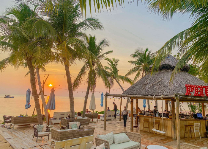 Khung cảnh hoàng hôn tại Siri Beach Club