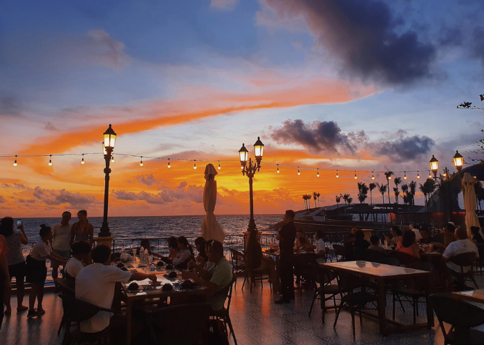 View biển và ngắm hoàng hôn Phú Quốc từ Sorrento Restaurant