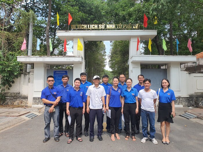 Thăm quan di tích nhà tù Phú Lợi Bình Dương - Phát huy giá trị của di tích lịch sử 