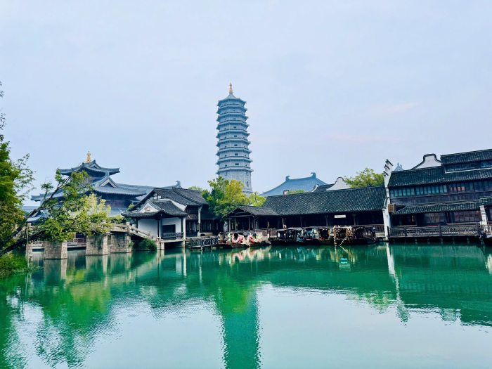 Khám phá vẻ đẹp “hữu tình thơ mộng” ở Bộc Viện cổ trấn khi vào thu