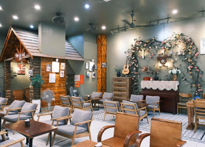 Nghiền CAFE KoiLand có không gian mang phong cách Nhật Bản độc đáo