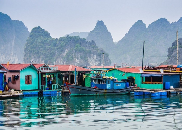 làng chài hai vịnh đẹp nhất ở Hạ Long