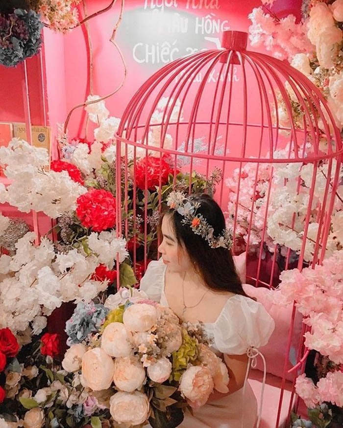 Chiếc lồng chim sống ảo tuyệt vời tại quán