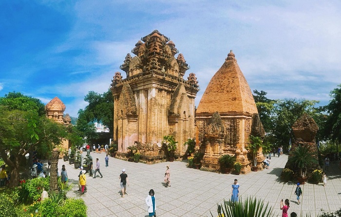 Tháp Bà Ponagar