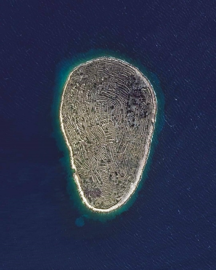đảo Bavljenac ở Croatia