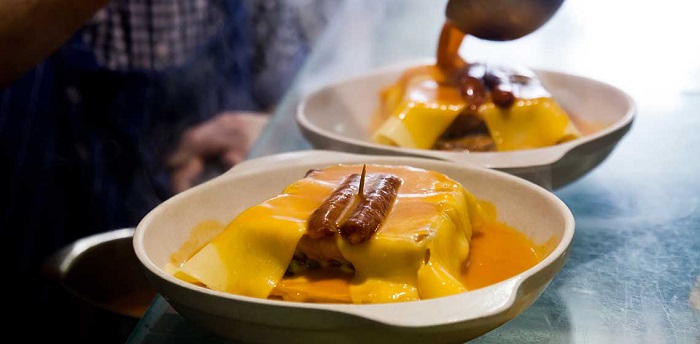 bánh sandwich Francesinha