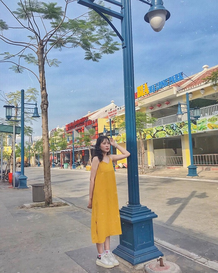 Phố cổ Bãi Cháy