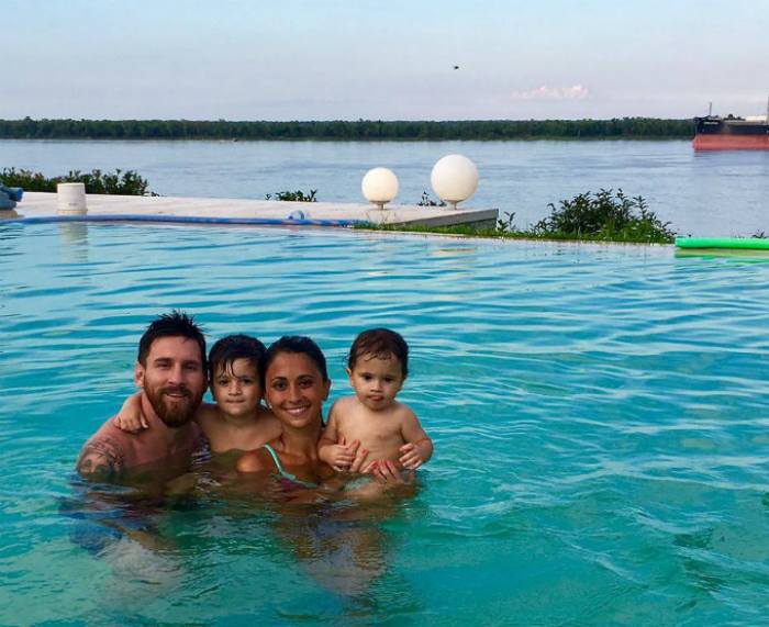 Messi mê du lịch cùng gia đình 