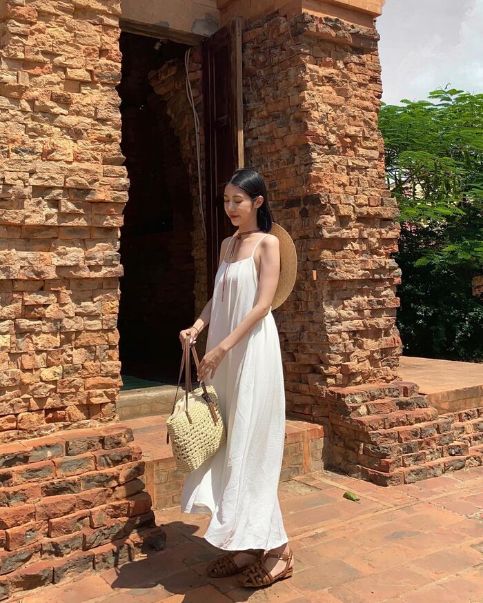 du lịch Bình Thuận tham quan tháp Poshanư