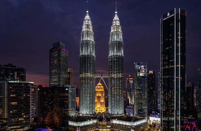 Du lịch Malaysia nhớ ghé thăm Tòa Tháp Đôi - Petronas Twin Towers