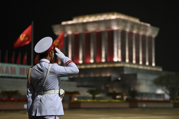 Bạn chú ý một số điểm gửi xe khi tham dự Lễ hạ cờ Lăng Chủ tịch Hồ Chí Minh