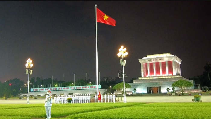 Nghi lễ hạ cờ Lăng Chủ tịch Hồ Chí Minh sẽ do một đội tiêu binh thực hiện