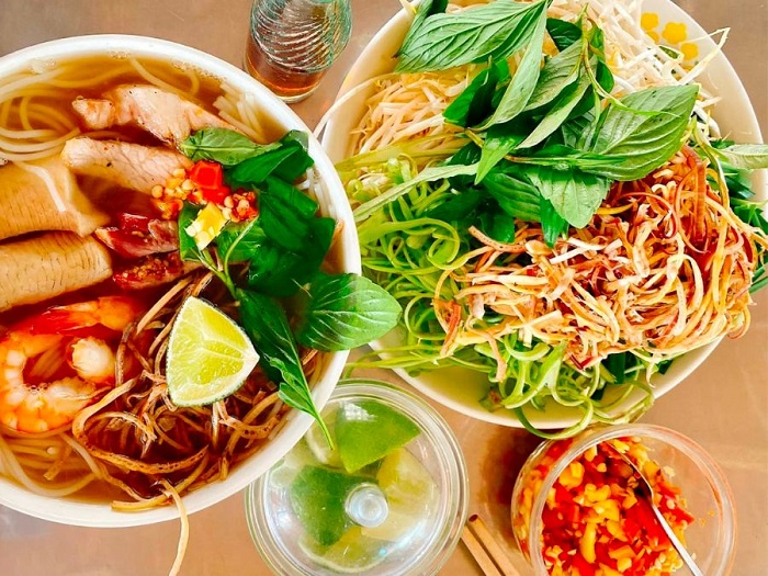 quán bún nước lèo ngon ở Sóc Trăng