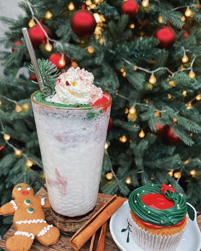 các món uống hấp dẫn tại quán cafe trang trí noel đẹp ở Sài Gòn 
