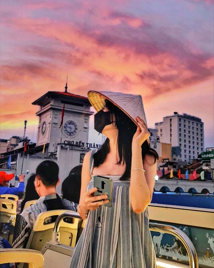 tham quan Sài Gòn bằng xe buýt 2 tầng có nhiều tour ban ngày