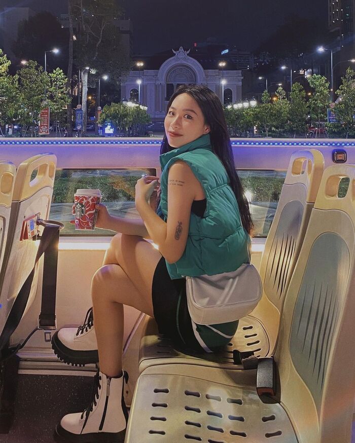 tham quan Sài Gòn bằng xe buýt 2 tầng vào ban đêm