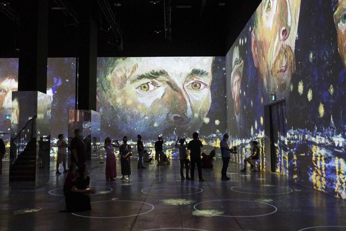 Triển lãm nghệ thuật tương tác đa giác quan Van Gogh là sự kết hợp giữa nghệ thuật và công nghệ 
