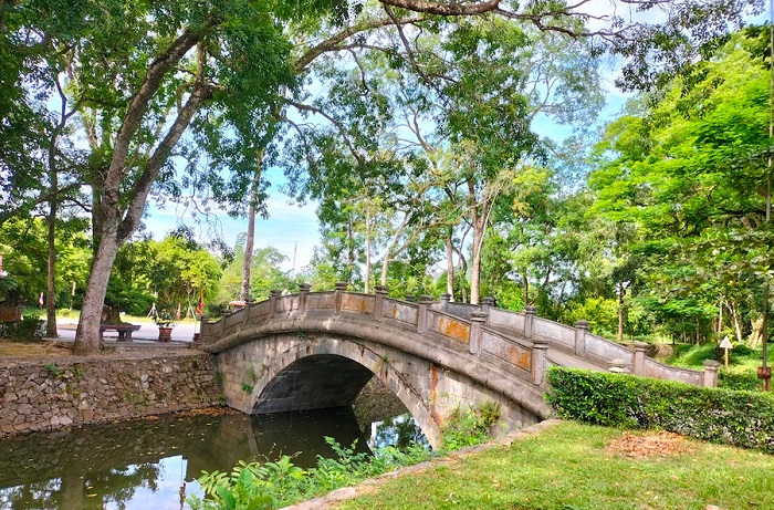 Cầu Bạch trong Di tích lịch sử nổi tiếng ở Thanh Hoá